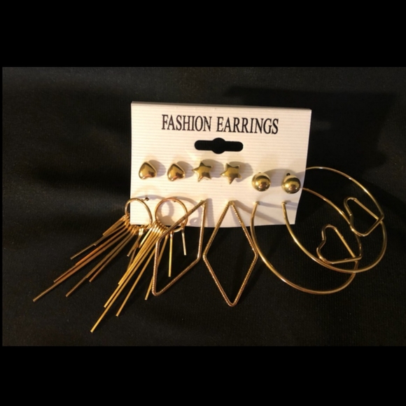 New 18 pair golden fashion earrings - Picture 2 of 5